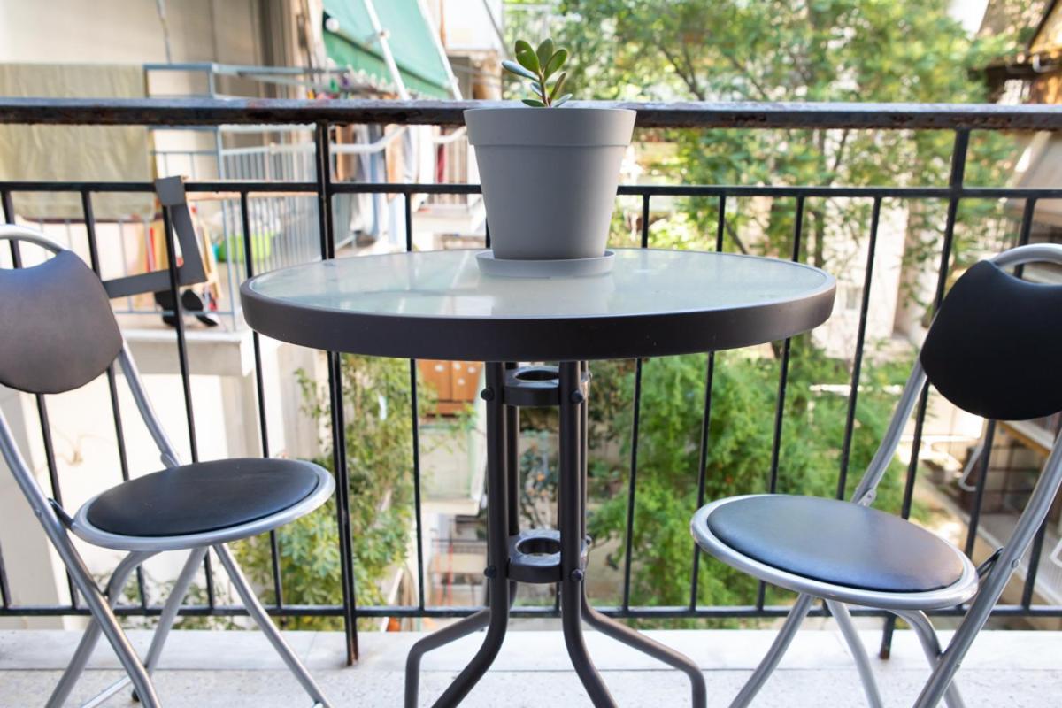 Athens Apartment Nina, Next To The Metro Station Atenas Exterior foto