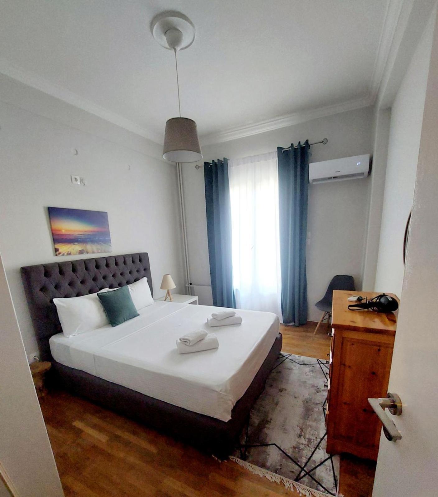 Athens Apartment Nina, Next To The Metro Station Atenas Exterior foto